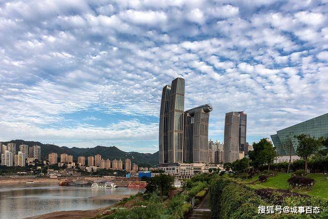 什么重庆的区县，发展普遍比四川要好？